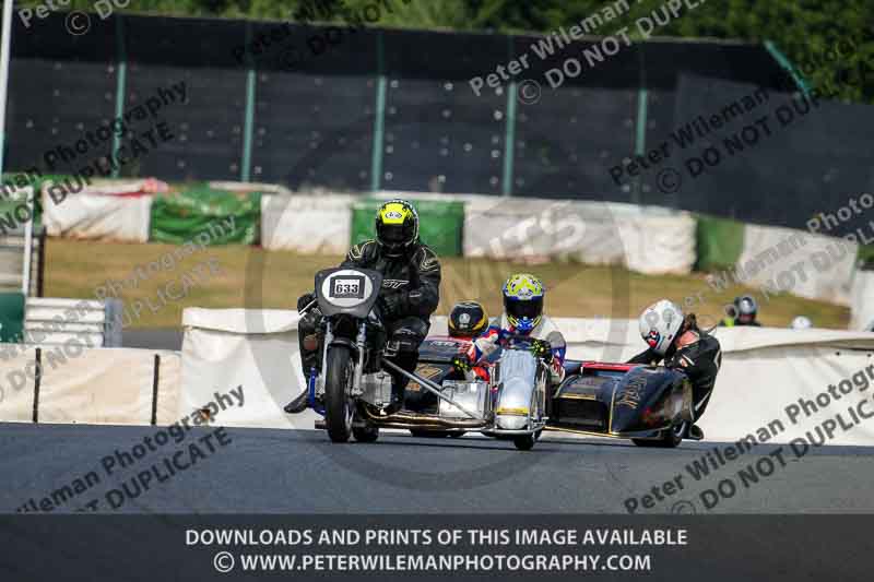 Vintage motorcycle club;eventdigitalimages;mallory park;mallory park trackday photographs;no limits trackdays;peter wileman photography;trackday digital images;trackday photos;vmcc festival 1000 bikes photographs